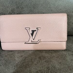 Louis Vuitton CAPUCINES wallet